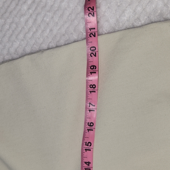 L.L.BEAN WOMENS CROPPED ANKLE PANTS BEIGE COLOR SIZE 10 - Picture 8 of 11